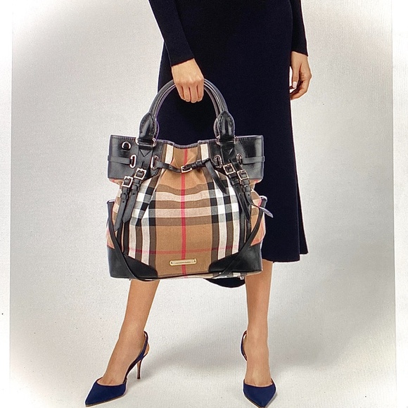 Burberry Handbags - Burberry Medium Bridle House Check Tote Bag